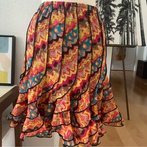 Mix Nouveau New York Colorful and swingy ruffle skirt (stops at the knees)